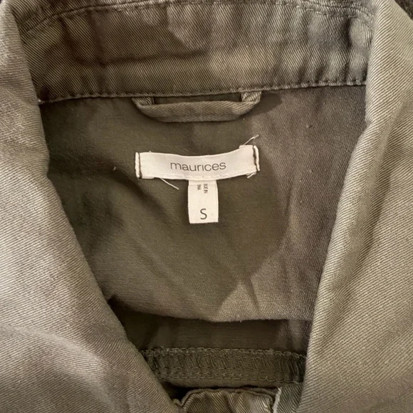 4/$15 Maurices Olive Floral Utility Jacket - Picture 5 of 6